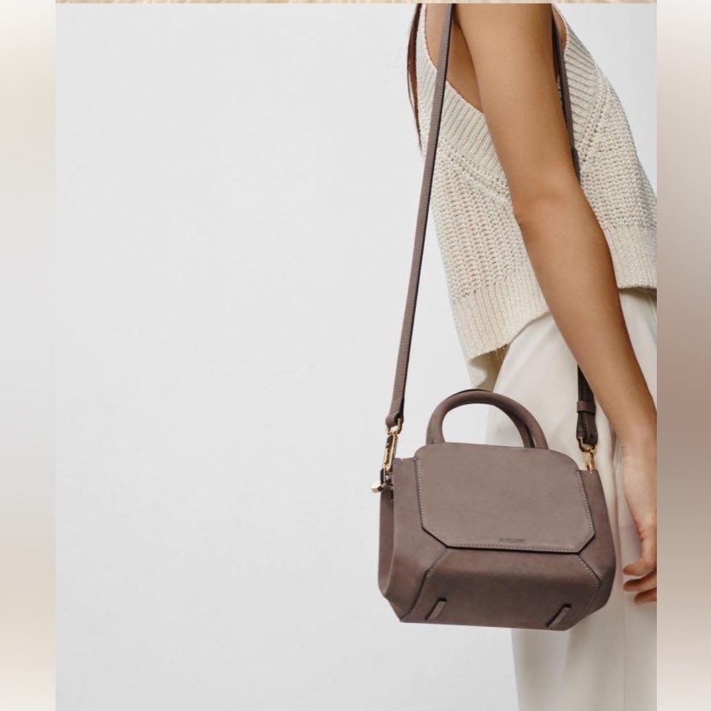 Aritzia Auxiliary Crossbody - Picture 9 of 10